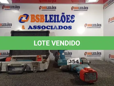 LOTE 354 - 01 MALETA E 04 FURADEIRAS MARCAS E MODELOS DIVERSOS COM PARA RETIRADA DE PEÇAS. (NO ESTADO) ATENÇÃO! FAZER A VISITAÇÃO ANTES DE ARREMATAR, NÃO SABEMOS SE FUNCIONA. LEILÃO NÃO TEM GARANTIA E NEM DEVOLUÇÃO, SUJEITO A POSSÍVEIS AVARIAS VISÍVEIS/OCULTAS E/OU AUSÊNCIA DE COMPONENTES.
