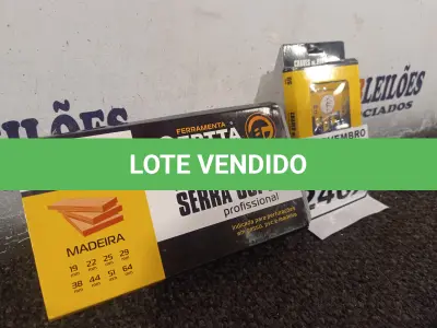 LOTE 240 - 01 KIT DE CHAVES DE PRECISÃO E 01 JOGO DE SERRA COPO. (NO ESTADO) ATENÇÃO! FAZER A VISITAÇÃO ANTES DE ARREMATAR, NÃO SABEMOS SE FUNCIONA. LEILÃO NÃO TEM GARANTIA E NEM DEVOLUÇÃO, SUJEITO A POSSÍVEIS AVARIAS VISÍVEIS/OCULTAS E/OU AUSÊNCIA DE COMPONENTES.