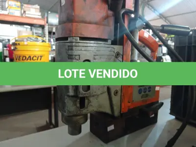 LOTE 357 - 01 FURADEIRA DE BASE MAGNÉTICA. (NO ESTADO) ATENÇÃO! FAZER A VISITAÇÃO ANTES DE ARREMATAR, NÃO SABEMOS SE FUNCIONA. LEILÃO NÃO TEM GARANTIA E NEM DEVOLUÇÃO, SUJEITO A POSSÍVEIS AVARIAS VISÍVEIS/OCULTAS E/OU AUSÊNCIA DE COMPONENTES.