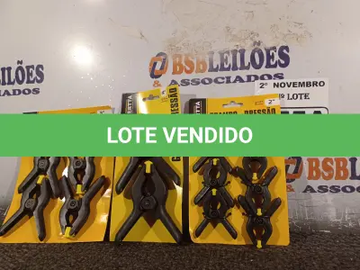 LOTE 075 - 01 KIT DE GRAMPOS DE PRESSÃO. (NO ESTADO) ATENÇÃO! FAZER A VISITAÇÃO ANTES DE ARREMATAR, NÃO SABEMOS SE FUNCIONA. LEILÃO NÃO TEM GARANTIA E NEM DEVOLUÇÃO, SUJEITO A POSSÍVEIS AVARIAS VISÍVEIS/OCULTAS E/OU AUSÊNCIA DE COMPONENTES.
