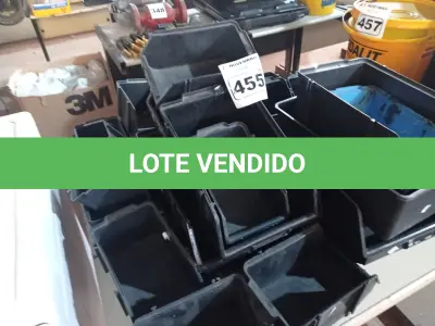 LOTE 455 - 01 LOTE COM VÁRIAS CAÇAMBAS ORGANIZADORAS. (NO ESTADO) ATENÇÃO! FAZER A VISITAÇÃO ANTES DE ARREMATAR, NÃO SABEMOS SE FUNCIONA. LEILÃO NÃO TEM GARANTIA E NEM DEVOLUÇÃO, SUJEITO A POSSÍVEIS AVARIAS VISÍVEIS/OCULTAS E/OU AUSÊNCIA DE COMPONENTES.