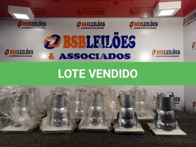 LOTE 567 - 10 LUMINÁRIAS DE EMBUTIR. (NO ESTADO) ATENÇÃO! FAZER A VISITAÇÃO ANTES DE ARREMATAR, NÃO SABEMOS SE FUNCIONA. LEILÃO NÃO TEM GARANTIA E NEM DEVOLUÇÃO, SUJEITO A POSSÍVEIS AVARIAS VISÍVEIS/OCULTAS E/OU AUSÊNCIA DE COMPONENTES.