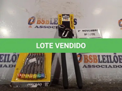 LOTE 290 - 01 ALICATE BOMBA D’AGUA 10” E 01 KIT DE CHAVES TORX. (NO ESTADO) ATENÇÃO! FAZER A VISITAÇÃO ANTES DE ARREMATAR, NÃO SABEMOS SE FUNCIONA. LEILÃO NÃO TEM GARANTIA E NEM DEVOLUÇÃO, SUJEITO A POSSÍVEIS AVARIAS VISÍVEIS/OCULTAS E/OU AUSÊNCIA DE COMPONENTES.