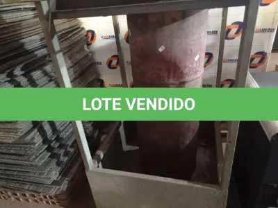 LOTE 501 - 01 CARRINHO PARA TRANSPORTE E 01 CILINDRO DE GÁS ACETILENO. (NO ESTADO) ATENÇÃO! FAZER A VISITAÇÃO ANTES DE ARREMATAR, NÃO SABEMOS SE FUNCIONA. LEILÃO NÃO TEM GARANTIA E NEM DEVOLUÇÃO, SUJEITO A POSSÍVEIS AVARIAS VISÍVEIS/OCULTAS E/OU AUSÊNCIA DE COMPONENTES.