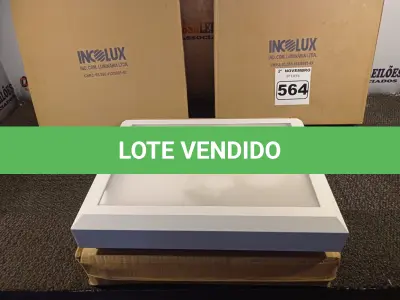 LOTE 564 - 03 PLAFONS DE SOBREPOR 40X30 INCOLUSTRE. (NO ESTADO) ATENÇÃO! FAZER A VISITAÇÃO ANTES DE ARREMATAR, NÃO SABEMOS SE FUNCIONA. LEILÃO NÃO TEM GARANTIA E NEM DEVOLUÇÃO, SUJEITO A POSSÍVEIS AVARIAS VISÍVEIS/OCULTAS E/OU AUSÊNCIA DE COMPONENTES.