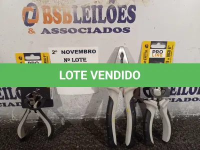 LOTE 270 - 01 ALICATE UNIVERSAL 8”, 01 ALICATE DE BICO 6” E 01 MINI ALICATE DE CORTE FRONTAL 4”. (NO ESTADO) ATENÇÃO! FAZER A VISITAÇÃO ANTES DE ARREMATAR, NÃO SABEMOS SE FUNCIONA. LEILÃO NÃO TEM GARANTIA E NEM DEVOLUÇÃO, SUJEITO A POSSÍVEIS AVARIAS VISÍVEIS/OCULTAS E/OU AUSÊNCIA DE COMPONENTES.