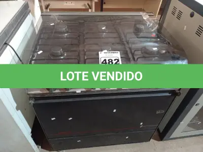 LOTE 482 - 01 FOGÃO A GÁS 06 BOCAS MARCA BRASTEMP. (NO ESTADO) ATENÇÃO! FAZER A VISITAÇÃO ANTES DE ARREMATAR, NÃO SABEMOS SE FUNCIONA. LEILÃO NÃO TEM GARANTIA E NEM DEVOLUÇÃO, SUJEITO A POSSÍVEIS AVARIAS VISÍVEIS/OCULTAS E/OU AUSÊNCIA DE COMPONENTES.
