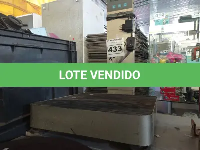 LOTE 433 - 01 BALANÇA ELETRÔNICA MARCA TOLEDO CAPACIDADE 50KG. (NO ESTADO) ATENÇÃO! FAZER A VISITAÇÃO ANTES DE ARREMATAR, NÃO SABEMOS SE FUNCIONA. LEILÃO NÃO TEM GARANTIA E NEM DEVOLUÇÃO, SUJEITO A POSSÍVEIS AVARIAS VISÍVEIS/OCULTAS E/OU AUSÊNCIA DE COMPONENTES.