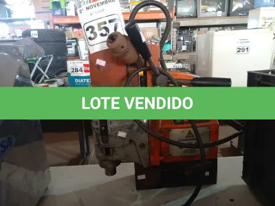 LOTE 357 - 01 FURADEIRA DE BASE MAGNÉTICA. (NO ESTADO) ATENÇÃO! FAZER A VISITAÇÃO ANTES DE ARREMATAR, NÃO SABEMOS SE FUNCIONA. LEILÃO NÃO TEM GARANTIA E NEM DEVOLUÇÃO, SUJEITO A POSSÍVEIS AVARIAS VISÍVEIS/OCULTAS E/OU AUSÊNCIA DE COMPONENTES.