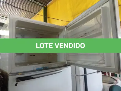 LOTE 419 - 01 GELADEIRA MARCA ELECTROLUX 220V. (NO ESTADO) ATENÇÃO! FAZER A VISITAÇÃO ANTES DE ARREMATAR, NÃO SABEMOS SE FUNCIONA. LEILÃO NÃO TEM GARANTIA E NEM DEVOLUÇÃO, SUJEITO A POSSÍVEIS AVARIAS VISÍVEIS/OCULTAS E/OU AUSÊNCIA DE COMPONENTES.