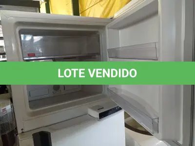 LOTE 421 - 01 GELADEIRA MARCA BRASTEMP 220V. (NO ESTADO) ATENÇÃO! FAZER A VISITAÇÃO ANTES DE ARREMATAR, NÃO SABEMOS SE FUNCIONA. LEILÃO NÃO TEM GARANTIA E NEM DEVOLUÇÃO, SUJEITO A POSSÍVEIS AVARIAS VISÍVEIS/OCULTAS E/OU AUSÊNCIA DE COMPONENTES.