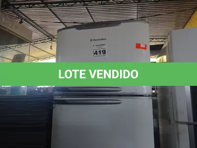 LOTE 419 - 01 GELADEIRA MARCA ELECTROLUX 220V. (NO ESTADO) ATENÇÃO! FAZER A VISITAÇÃO ANTES DE ARREMATAR, NÃO SABEMOS SE FUNCIONA. LEILÃO NÃO TEM GARANTIA E NEM DEVOLUÇÃO, SUJEITO A POSSÍVEIS AVARIAS VISÍVEIS/OCULTAS E/OU AUSÊNCIA DE COMPONENTES.