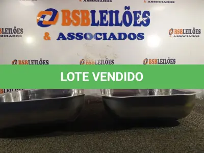 LOTE 349 - 02 CUBAS RASAS PARA PIA EM INOX 40X34X11CM. (NO ESTADO) ATENÇÃO! FAZER A VISITAÇÃO ANTES DE ARREMATAR, NÃO SABEMOS SE FUNCIONA. LEILÃO NÃO TEM GARANTIA E NEM DEVOLUÇÃO, SUJEITO A POSSÍVEIS AVARIAS VISÍVEIS/OCULTAS E/OU AUSÊNCIA DE COMPONENTES.