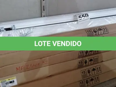 LOTE 550 - 06 LUMINÁRIAS DE EMBUTIR 1X40W+2 DICROICA MF-254132. (NO ESTADO) ATENÇÃO! FAZER A VISITAÇÃO ANTES DE ARREMATAR, NÃO SABEMOS SE FUNCIONA. LEILÃO NÃO TEM GARANTIA E NEM DEVOLUÇÃO, SUJEITO A POSSÍVEIS AVARIAS VISÍVEIS/OCULTAS E/OU AUSÊNCIA DE COMPONENTES.