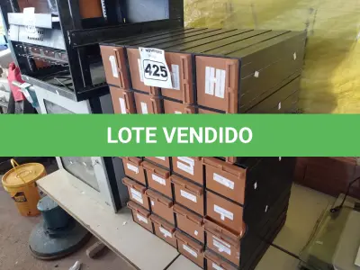 LOTE 425 - 06 CONJUNTOS DE GAVETAS ORGANIZADORAS. (NO ESTADO) ATENÇÃO! FAZER A VISITAÇÃO ANTES DE ARREMATAR, NÃO SABEMOS SE FUNCIONA. LEILÃO NÃO TEM GARANTIA E NEM DEVOLUÇÃO, SUJEITO A POSSÍVEIS AVARIAS VISÍVEIS/OCULTAS E/OU AUSÊNCIA DE COMPONENTES.
