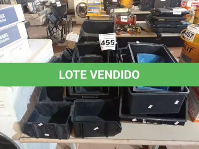 LOTE 455 - 01 LOTE COM VÁRIAS CAÇAMBAS ORGANIZADORAS. (NO ESTADO) ATENÇÃO! FAZER A VISITAÇÃO ANTES DE ARREMATAR, NÃO SABEMOS SE FUNCIONA. LEILÃO NÃO TEM GARANTIA E NEM DEVOLUÇÃO, SUJEITO A POSSÍVEIS AVARIAS VISÍVEIS/OCULTAS E/OU AUSÊNCIA DE COMPONENTES.