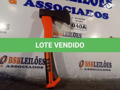 LOTE 040 - 01 MACHADINHA CAÇA E PESCA COM CABO EMBORRACHADO. (NO ESTADO) ATENÇÃO! FAZER A VISITAÇÃO ANTES DE ARREMATAR, NÃO SABEMOS SE FUNCIONA. LEILÃO NÃO TEM GARANTIA E NEM DEVOLUÇÃO, SUJEITO A POSSÍVEIS AVARIAS VISÍVEIS/OCULTAS E/OU AUSÊNCIA DE COMPONENTES.