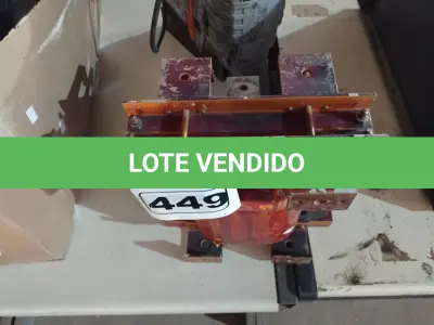 LOTE 449 - 01 TRANSFORMADOR. (NO ESTADO) ATENÇÃO! FAZER A VISITAÇÃO ANTES DE ARREMATAR, NÃO SABEMOS SE FUNCIONA. LEILÃO NÃO TEM GARANTIA E NEM DEVOLUÇÃO, SUJEITO A POSSÍVEIS AVARIAS VISÍVEIS/OCULTAS E/OU AUSÊNCIA DE COMPONENTES.