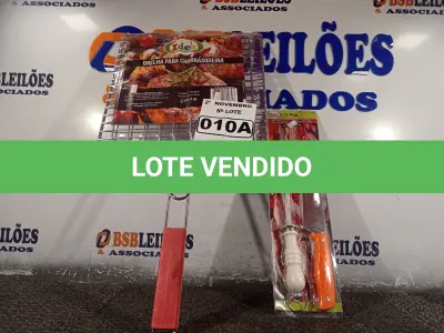 LOTE 010 - 01 KIT CHURRASCO. (NO ESTADO) ATENÇÃO! FAZER A VISITAÇÃO ANTES DE ARREMATAR, NÃO SABEMOS SE FUNCIONA. LEILÃO NÃO TEM GARANTIA E NEM DEVOLUÇÃO, SUJEITO A POSSÍVEIS AVARIAS VISÍVEIS/OCULTAS E/OU AUSÊNCIA DE COMPONENTES.