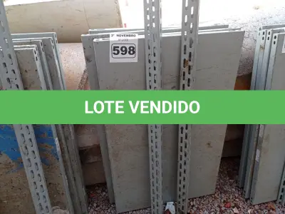 LOTE 598 - 01 ESTANTE DE FERRO DESMONTADA COM 04 PRATELEIRAS. (NO ESTADO) ATENÇÃO! FAZER A VISITAÇÃO ANTES DE ARREMATAR, NÃO SABEMOS SE FUNCIONA. LEILÃO NÃO TEM GARANTIA E NEM DEVOLUÇÃO, SUJEITO A POSSÍVEIS AVARIAS VISÍVEIS/OCULTAS E/OU AUSÊNCIA DE COMPONENTES.