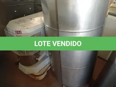 LOTE 429 - 01 BOILER EM AÇO INOX. (NO ESTADO) ATENÇÃO! FAZER A VISITAÇÃO ANTES DE ARREMATAR, NÃO SABEMOS SE FUNCIONA. LEILÃO NÃO TEM GARANTIA E NEM DEVOLUÇÃO, SUJEITO A POSSÍVEIS AVARIAS VISÍVEIS/OCULTAS E/OU AUSÊNCIA DE COMPONENTES.