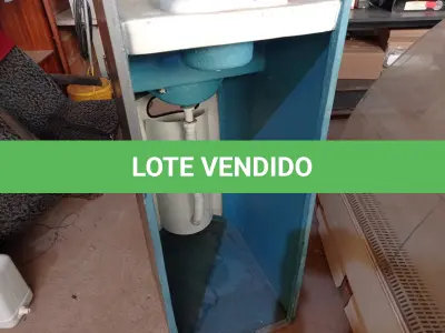 LOTE 587 - 01 TOTEM EM FIBRA DE VIDRO PARA HIGIENIZAÇÃO DAS MÃOS. (NO ESTADO) ATENÇÃO! FAZER A VISITAÇÃO ANTES DE ARREMATAR, NÃO SABEMOS SE FUNCIONA. LEILÃO NÃO TEM GARANTIA E NEM DEVOLUÇÃO, SUJEITO A POSSÍVEIS AVARIAS VISÍVEIS/OCULTAS E/OU AUSÊNCIA DE COMPONENTES.
