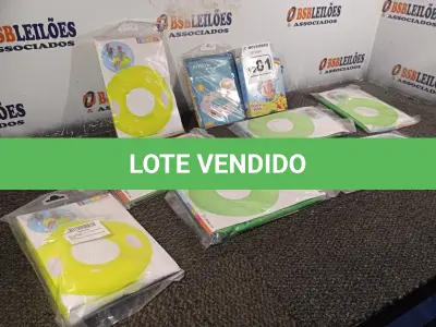 LOTE 401 - 01 LOTE COM VÁRIAS BOIAS INFANTIS. (NO ESTADO) ATENÇÃO! FAZER A VISITAÇÃO ANTES DE ARREMATAR, NÃO SABEMOS SE FUNCIONA. LEILÃO NÃO TEM GARANTIA E NEM DEVOLUÇÃO, SUJEITO A POSSÍVEIS AVARIAS VISÍVEIS/OCULTAS E/OU AUSÊNCIA DE COMPONENTES.