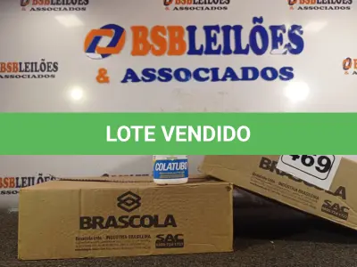 LOTE 469 - 02 CAIXAS COM FRASCOS DE COLA TUBO ST COM 15 CADA. (NO ESTADO) ATENÇÃO! FAZER A VISITAÇÃO ANTES DE ARREMATAR, NÃO SABEMOS SE FUNCIONA. LEILÃO NÃO TEM GARANTIA E NEM DEVOLUÇÃO, SUJEITO A POSSÍVEIS AVARIAS VISÍVEIS/OCULTAS E/OU AUSÊNCIA DE COMPONENTES.