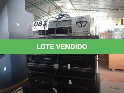LOTE 083 - 05 VIDEOCASSETE MARCAS E MODELOS DIVERSOS. (NO ESTADO) ATENÇÃO! FAZER A VISITAÇÃO ANTES DE ARREMATAR, NÃO SABEMOS SE FUNCIONA. LEILÃO NÃO TEM GARANTIA E NEM DEVOLUÇÃO, SUJEITO A POSSÍVEIS AVARIAS VISÍVEIS/OCULTAS E/OU AUSÊNCIA DE COMPONENTES.