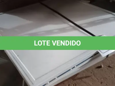 LOTE 155 - 05 PAINÉIS DE LED. (NO ESTADO) ATENÇÃO! FAZER A VISITAÇÃO ANTES DE ARREMATAR, NÃO SABEMOS SE FUNCIONA. LEILÃO NÃO TEM GARANTIA E NEM DEVOLUÇÃO, SUJEITO A POSSÍVEIS AVARIAS VISÍVEIS/OCULTAS E/OU AUSÊNCIA DE COMPONENTES.