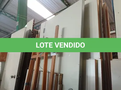 LOTE 194 - 01 LOTE COM VÁRIOS MÓDULOS DE DIVISÓRIAS E 02 CAVALETES. (NO ESTADO) ATENÇÃO! FAZER A VISITAÇÃO ANTES DE ARREMATAR, NÃO SABEMOS SE FUNCIONA. LEILÃO NÃO TEM GARANTIA E NEM DEVOLUÇÃO, SUJEITO A POSSÍVEIS AVARIAS VISÍVEIS/OCULTAS E/OU AUSÊNCIA DE COMPONENTES.