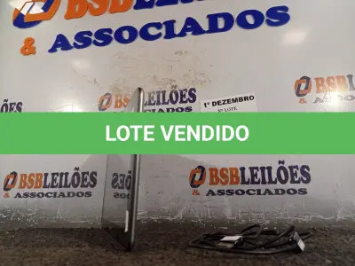 LOTE 029 - 01 TABLET SAMSUNG COM CABO. (NO ESTADO) ATENÇÃO! FAZER A VISITAÇÃO ANTES DE ARREMATAR, NÃO SABEMOS SE FUNCIONA. LEILÃO NÃO TEM GARANTIA E NEM DEVOLUÇÃO, SUJEITO A POSSÍVEIS AVARIAS VISÍVEIS/OCULTAS E/OU AUSÊNCIA DE COMPONENTES.