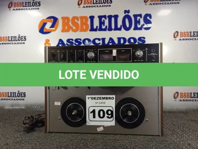 LOTE 109 - 01 GRAVADOR DE ROLO AKAI. (NO ESTADO) ATENÇÃO! FAZER A VISITAÇÃO ANTES DE ARREMATAR, NÃO SABEMOS SE FUNCIONA. LEILÃO NÃO TEM GARANTIA E NEM DEVOLUÇÃO, SUJEITO A POSSÍVEIS AVARIAS VISÍVEIS/OCULTAS E/OU AUSÊNCIA DE COMPONENTES.