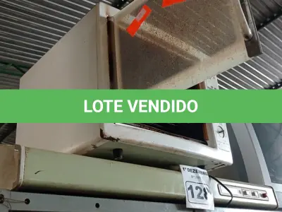 LOTE 128 - 01 FORNO ELÉTRICO E 01 DEPURADOR DE AR MARCAS E MODELOS DIVERSOS. (NO ESTADO) ATENÇÃO! FAZER A VISITAÇÃO ANTES DE ARREMATAR, NÃO SABEMOS SE FUNCIONA. LEILÃO NÃO TEM GARANTIA E NEM DEVOLUÇÃO, SUJEITO A POSSÍVEIS AVARIAS VISÍVEIS/OCULTAS E/OU AUSÊNCIA DE COMPONENTES.