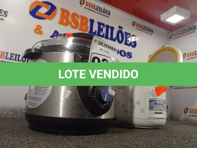 LOTE 024 - 02 PANELAS ELÉTRICAS SENDO 01 DE PRESSÃO E 01 DE FAZER ARROZ. (NO ESTADO) ATENÇÃO! FAZER A VISITAÇÃO ANTES DE ARREMATAR, NÃO SABEMOS SE FUNCIONA. LEILÃO NÃO TEM GARANTIA E NEM DEVOLUÇÃO, SUJEITO A POSSÍVEIS AVARIAS VISÍVEIS/OCULTAS E/OU AUSÊNCIA DE COMPONENTES.