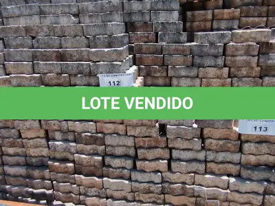 LOTE 112 - 01 LOTE COM APROXIMADAMENTE 500 BLOQUETES EM CONCRETO (NO ESTADO, NÃO SABEMOS SE FUNCIONA. LEILÃO NÃO TEM GARANTIA E NEM DEVOLUÇÃO).