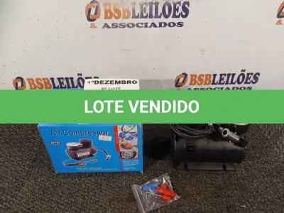 LOTE 049 - 01 COMPRESSOR DE AR PORTÁTIL 12V. (NO ESTADO) ATENÇÃO! FAZER A VISITAÇÃO ANTES DE ARREMATAR, NÃO SABEMOS SE FUNCIONA. LEILÃO NÃO TEM GARANTIA E NEM DEVOLUÇÃO, SUJEITO A POSSÍVEIS AVARIAS VISÍVEIS/OCULTAS E/OU AUSÊNCIA DE COMPONENTES.