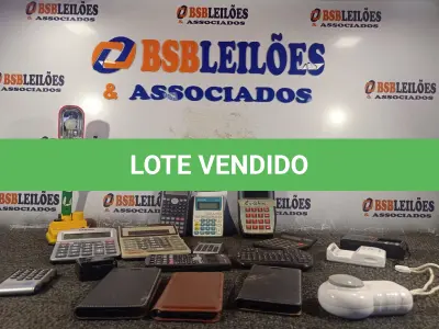 LOTE 068 - 01 LOTE COM VÁRIAS CALCULADORES MARCAS E MODELOS DIVERSOS. (NO ESTADO) ATENÇÃO! FAZER A VISITAÇÃO ANTES DE ARREMATAR, NÃO SABEMOS SE FUNCIONA. LEILÃO NÃO TEM GARANTIA E NEM DEVOLUÇÃO, SUJEITO A POSSÍVEIS AVARIAS VISÍVEIS/OCULTAS E/OU AUSÊNCIA DE COMPONENTES.