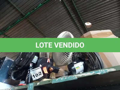 LOTE 102 - 01 LOTE COM VÁRIOS VENTILADORES MARCAS E MODELOS DIVERSOS. (NO ESTADO) ATENÇÃO! FAZER A VISITAÇÃO ANTES DE ARREMATAR, NÃO SABEMOS SE FUNCIONA. LEILÃO NÃO TEM GARANTIA E NEM DEVOLUÇÃO, SUJEITO A POSSÍVEIS AVARIAS VISÍVEIS/OCULTAS E/OU AUSÊNCIA DE COMPONENTES.