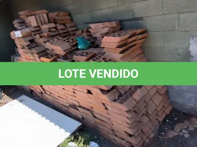 LOTE 003 - 01 LOTE COM TIJOLOS COMOGOR (NO ESTADO, NÃO SABEMOS SE FUNCIONA. LEILÃO NÃO TEM GARANTIA E NEM DEVOLUÇÃO).