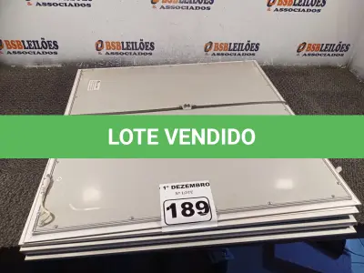 LOTE 189 - 05 PAINÉIS DE LED. (NO ESTADO) ATENÇÃO! FAZER A VISITAÇÃO ANTES DE ARREMATAR, NÃO SABEMOS SE FUNCIONA. LEILÃO NÃO TEM GARANTIA E NEM DEVOLUÇÃO, SUJEITO A POSSÍVEIS AVARIAS VISÍVEIS/OCULTAS E/OU AUSÊNCIA DE COMPONENTES.