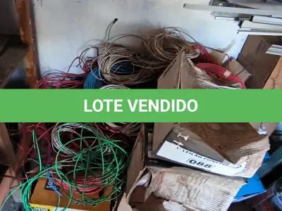 LOTE 088 - 01 LOTE COM CABOS DE REDE DIVERSOS (NO ESTADO, NÃO SABEMOS SE FUNCIONA. LEILÃO NÃO TEM GARANTIA E NEM DEVOLUÇÃO).