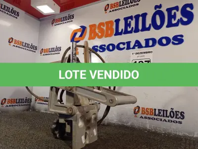 LOTE 197 - 01 ESMERILHADEIRA COM SUPORTE. (NO ESTADO) ATENÇÃO! FAZER A VISITAÇÃO ANTES DE ARREMATAR, NÃO SABEMOS SE FUNCIONA. LEILÃO NÃO TEM GARANTIA E NEM DEVOLUÇÃO, SUJEITO A POSSÍVEIS AVARIAS VISÍVEIS/OCULTAS E/OU AUSÊNCIA DE COMPONENTES.