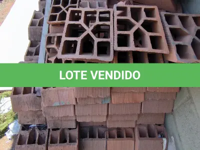 LOTE 003 - 01 LOTE COM TIJOLOS COMOGOR (NO ESTADO, NÃO SABEMOS SE FUNCIONA. LEILÃO NÃO TEM GARANTIA E NEM DEVOLUÇÃO).