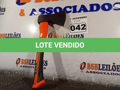 LOTE 042 - 01 MACHADINHA CAÇA E PESCA COM CABO EMBORRACHADO. (NO ESTADO) ATENÇÃO! FAZER A VISITAÇÃO ANTES DE ARREMATAR, NÃO SABEMOS SE FUNCIONA. LEILÃO NÃO TEM GARANTIA E NEM DEVOLUÇÃO, SUJEITO A POSSÍVEIS AVARIAS VISÍVEIS/OCULTAS E/OU AUSÊNCIA DE COMPONENTES.