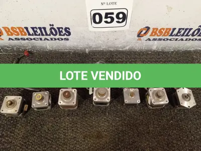 LOTE 059 - 07 MOTORES DE PASSO. (NO ESTADO) ATENÇÃO! FAZER A VISITAÇÃO ANTES DE ARREMATAR, NÃO SABEMOS SE FUNCIONA. LEILÃO NÃO TEM GARANTIA E NEM DEVOLUÇÃO, SUJEITO A POSSÍVEIS AVARIAS VISÍVEIS/OCULTAS E/OU AUSÊNCIA DE COMPONENTES.