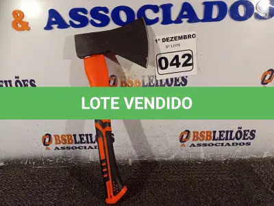 LOTE 042 - 01 MACHADINHA CAÇA E PESCA COM CABO EMBORRACHADO. (NO ESTADO) ATENÇÃO! FAZER A VISITAÇÃO ANTES DE ARREMATAR, NÃO SABEMOS SE FUNCIONA. LEILÃO NÃO TEM GARANTIA E NEM DEVOLUÇÃO, SUJEITO A POSSÍVEIS AVARIAS VISÍVEIS/OCULTAS E/OU AUSÊNCIA DE COMPONENTES.