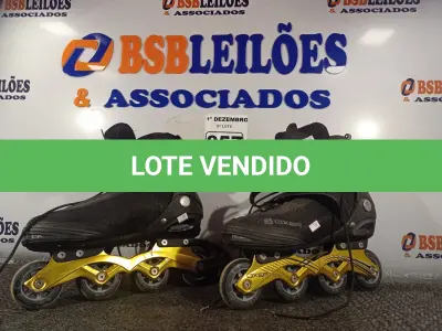 LOTE 057 - 01 PAR DE PATINS. (NO ESTADO) ATENÇÃO! FAZER A VISITAÇÃO ANTES DE ARREMATAR, NÃO SABEMOS SE FUNCIONA. LEILÃO NÃO TEM GARANTIA E NEM DEVOLUÇÃO, SUJEITO A POSSÍVEIS AVARIAS VISÍVEIS/OCULTAS E/OU AUSÊNCIA DE COMPONENTES.
