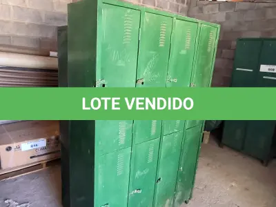 LOTE 013 - 02 ARMÁRIOS ROUPEIROS EM AÇO INCOMPLETOS (NO ESTADO, NÃO SABEMOS SE FUNCIONA. LEILÃO NÃO TEM GARANTIA E NEM DEVOLUÇÃO).