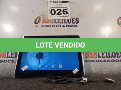 LOTE 026 - 01 TABLET SAMSUNG COM CABO. (NO ESTADO) ATENÇÃO! FAZER A VISITAÇÃO ANTES DE ARREMATAR, NÃO SABEMOS SE FUNCIONA. LEILÃO NÃO TEM GARANTIA E NEM DEVOLUÇÃO, SUJEITO A POSSÍVEIS AVARIAS VISÍVEIS/OCULTAS E/OU AUSÊNCIA DE COMPONENTES.